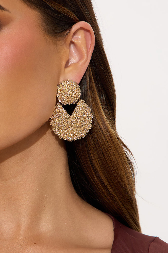 https://cdn.shopify.com/s/files/1/0293/9277/files/02-10-25_S1_71_KCE57391_Gold_CZ_JS_13-19-19_31913_PXF.jpg?v=1739315050
