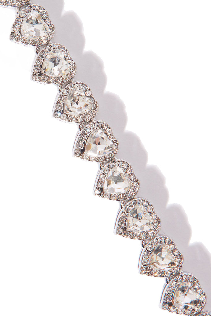 https://cdn.shopify.com/s/files/1/0293/9277/products/03-14-23Studio10_CXB_11-20-55_61_IOCH180_Silver_3675_ES.jpg?v=1680036216