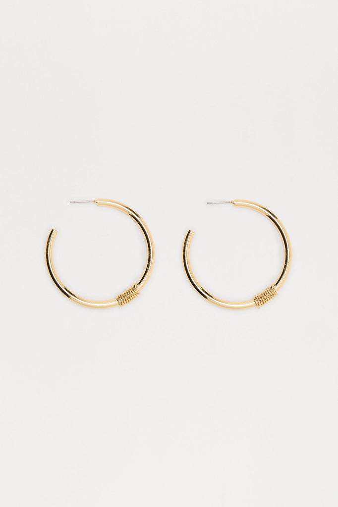 https://cdn.shopify.com/s/files/1/0293/9277/files/04-23-25_S10_33_TROYAK96283_Gold_CXB_10-48-04_FLATLAY_10701_PXF.jpg?v=1745885467