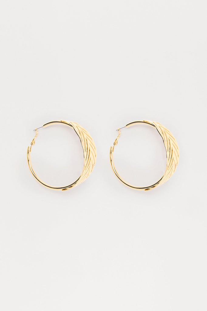 https://cdn.shopify.com/s/files/1/0293/9277/files/04-23-25_S10_49_83171E_Gold_CXB_11-10-09_FLATLAY_10717_PXF.jpg?v=1745884796