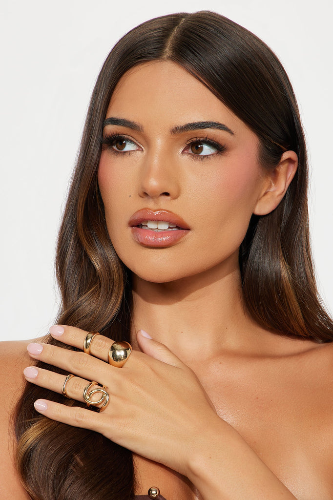 https://cdn.shopify.com/s/files/1/0293/9277/files/04-25-25_S3_51_YR1742GD_Gold_AE_DO_13-18-30_12826_PXF.jpg?v=1745868142