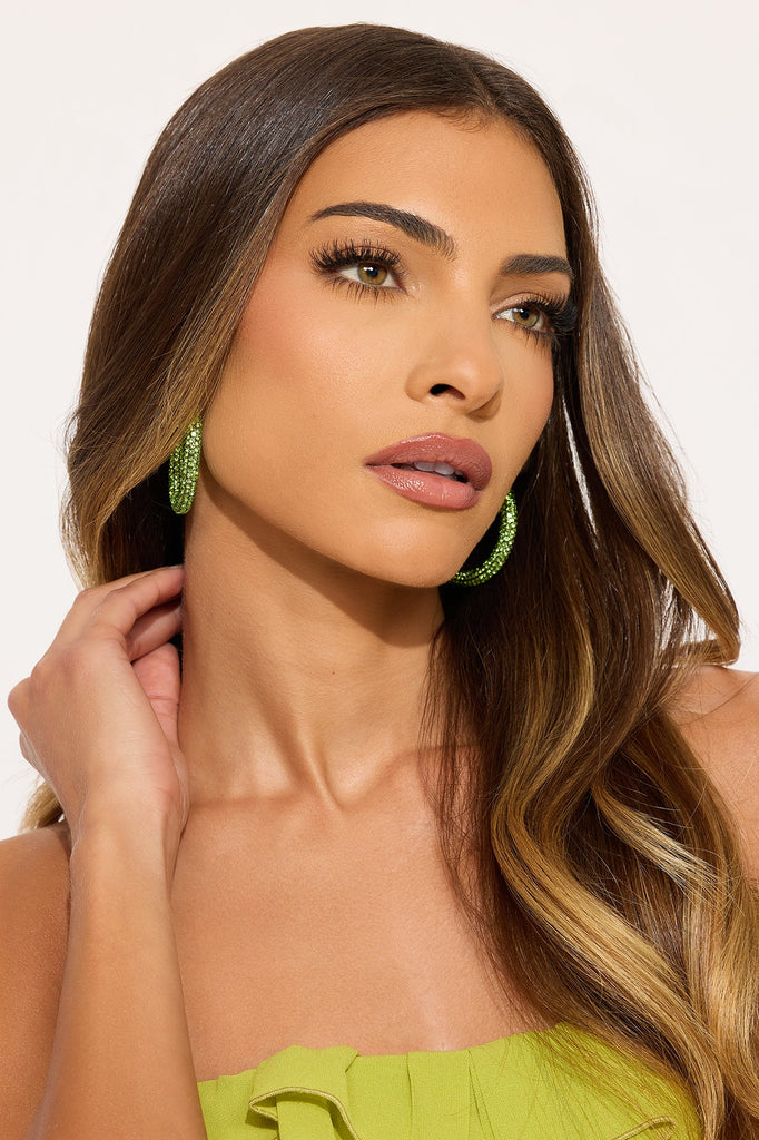 https://cdn.shopify.com/s/files/1/0293/9277/files/04-25-25_S9_12_TERB740406_Green_CR_IM_12-05-27_63076_PXF.jpg?v=1745878593