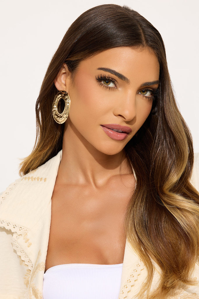 https://cdn.shopify.com/s/files/1/0293/9277/files/04-25-25_S9_5_90788E_Gold_CR_IM_12-05-27_63022_PXF.jpg?v=1745877421