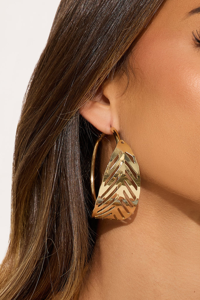 https://cdn.shopify.com/s/files/1/0293/9277/files/04-25-25_S9_75_83171E_Gold_CR_IM_15-58-43_63444_PXF.jpg?v=1745884796