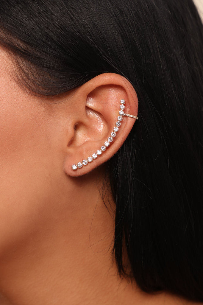 https://cdn.shopify.com/s/files/1/0293/9277/products/05-05-22Studio5_SN_KP_14-33-03_42_ES700096_Gold_1316_KS.jpg?v=1652290345