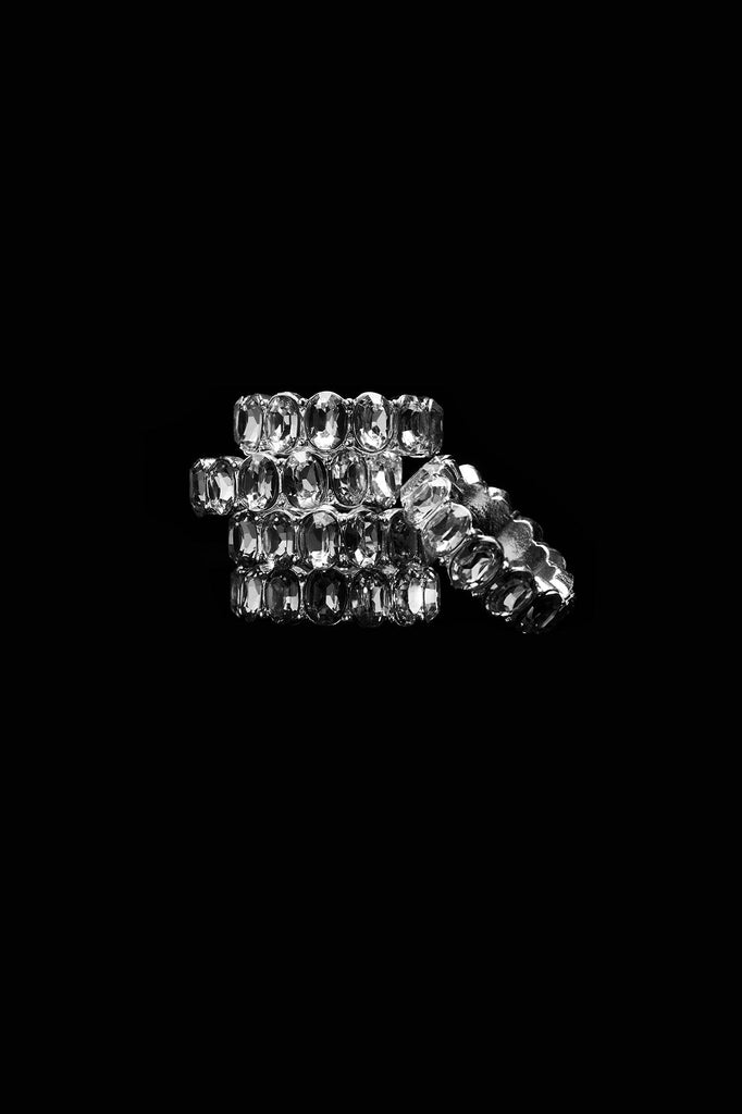 https://cdn.shopify.com/s/files/1/0293/9277/files/05-19-23BridalCollection1810_ES_DM.jpg?v=1733869857
