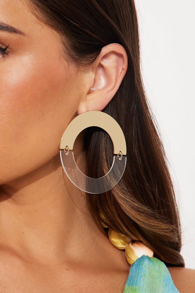 https://cdn.shopify.com/s/files/1/0293/9277/files/05-19-25_S3_39_TROY12930_GoldClear_CZ_DO_11-47-00_27389_PXF.jpg?v=1747777036
