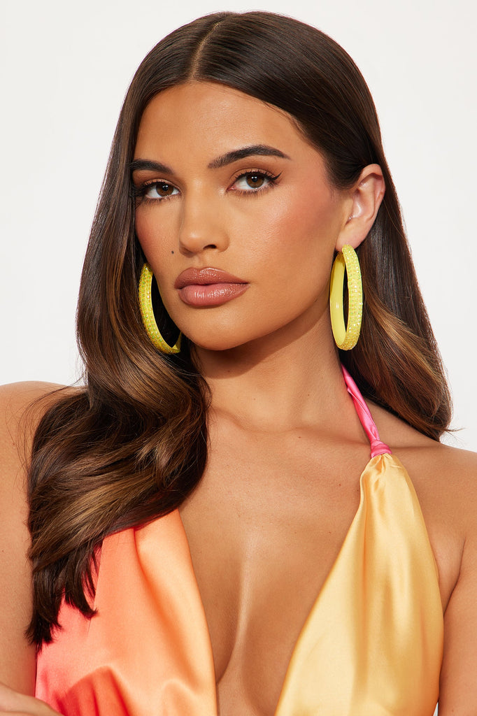 https://cdn.shopify.com/s/files/1/0293/9277/files/05-19-25_S3_67_TROY10362_NeonYellow_CZ_DO_13-57-00_27579_PXF.jpg?v=1747778074