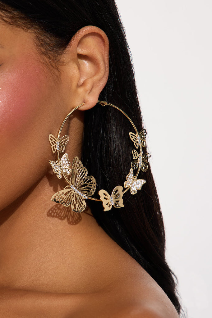 https://cdn.shopify.com/s/files/1/0293/9277/files/05-30-25_S8_78_TROY12410_Gold_CZ_AP_14-27-57_6204_PXF.jpg?v=1748969991