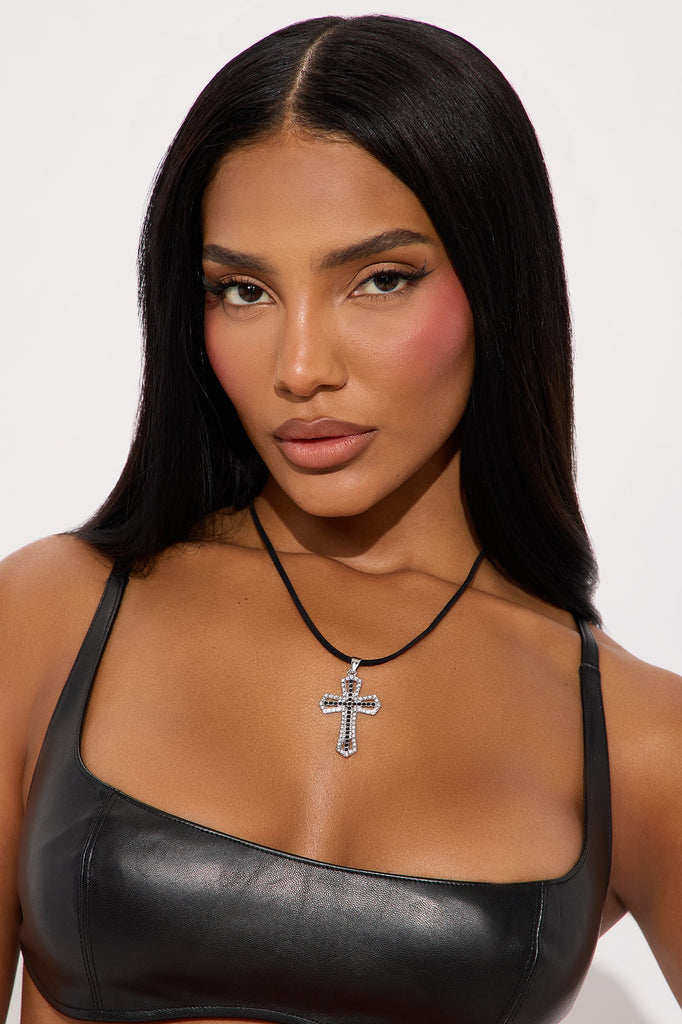 https://cdn.shopify.com/s/files/1/0293/9277/files/05-30-25_S8_85_290139_Black_CZ_AP_14-48-25_6238_PXF.jpg?v=1748971334