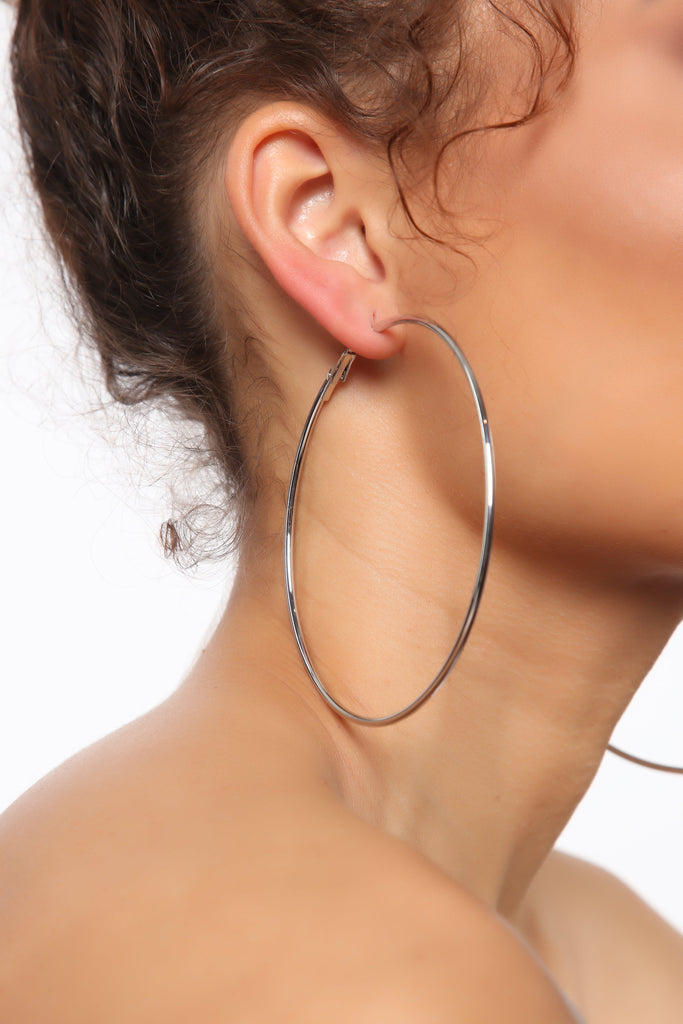 https://cdn.shopify.com/s/files/1/0293/9277/products/06-04-19_Studio_4_MA_12-54-24_70_GVE155972_Silver_R_1758_JK.jpg?v=1632958414