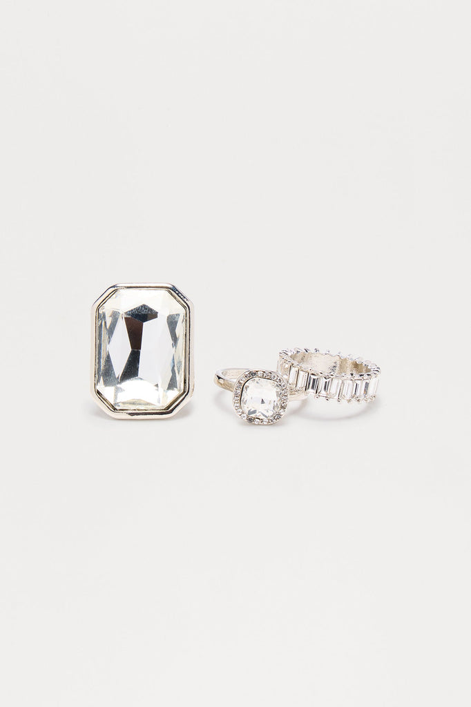https://cdn.shopify.com/s/files/1/0293/9277/files/06-09-25_S10_19_TRGH750049_Silver_CXB_11-08-50_FLATLAY_12410_PXF.jpg?v=1750355038