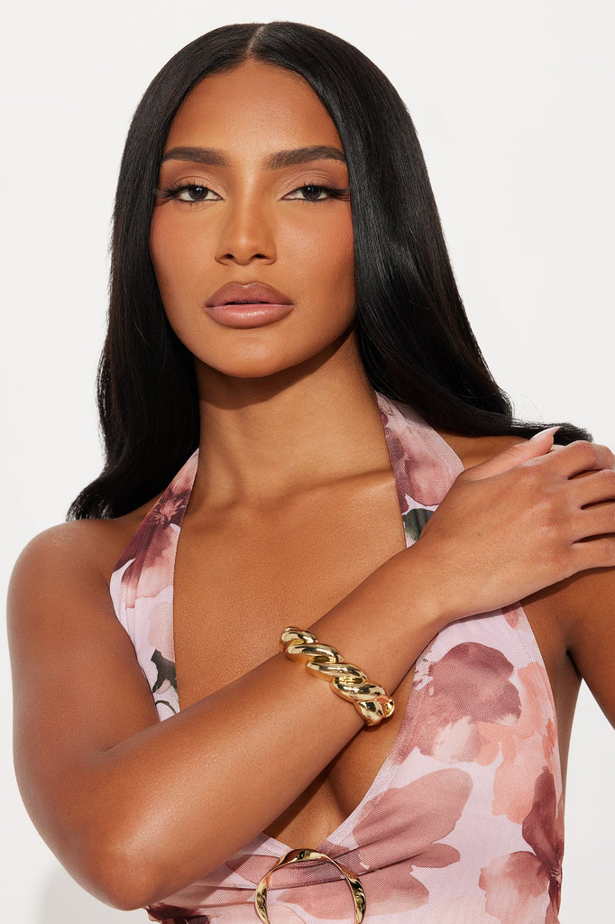 https://cdn.shopify.com/s/files/1/0293/9277/files/06-10-25_S4_65_BG5445_Gold_CZ_AC_13-38-40_1223_PXF.jpg?v=1749678669