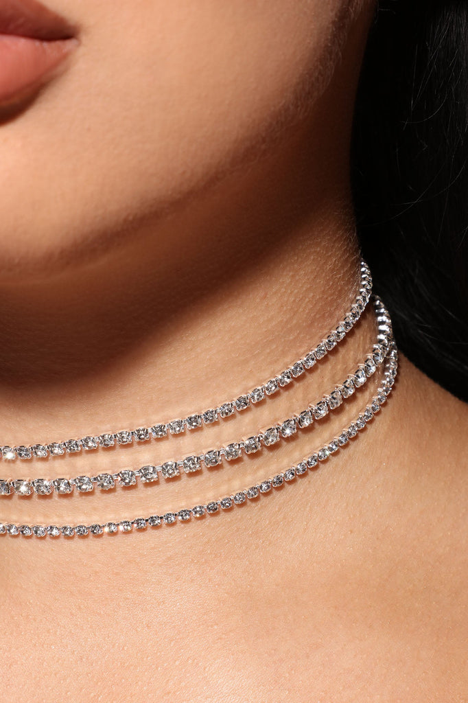 https://cdn.shopify.com/s/files/1/0293/9277/products/06-16-22Studio6_SN_10-28-06_11_17827CR_Silver_1503__EH.jpg?v=1655747481