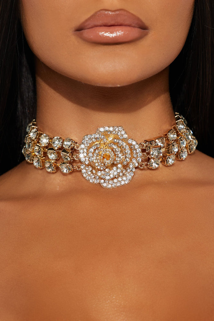 https://cdn.shopify.com/s/files/1/0293/9277/files/06-16-25_S3_27_SKN8228_Gold_ZSR_KJ_PC_10-52-00_6554_EH.jpg?v=1750118357