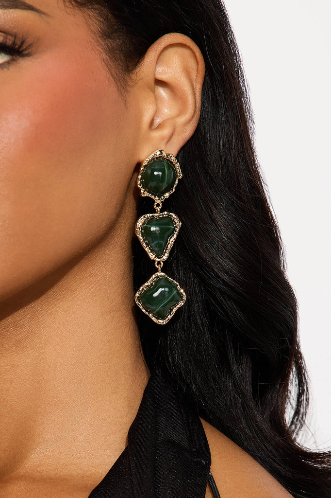 https://cdn.shopify.com/s/files/1/0293/9277/files/06-25-25_S8_7_KCE2538831_GoldGreen_CZ_AC_10-14-58_0980_PXF.jpg?v=1751048745