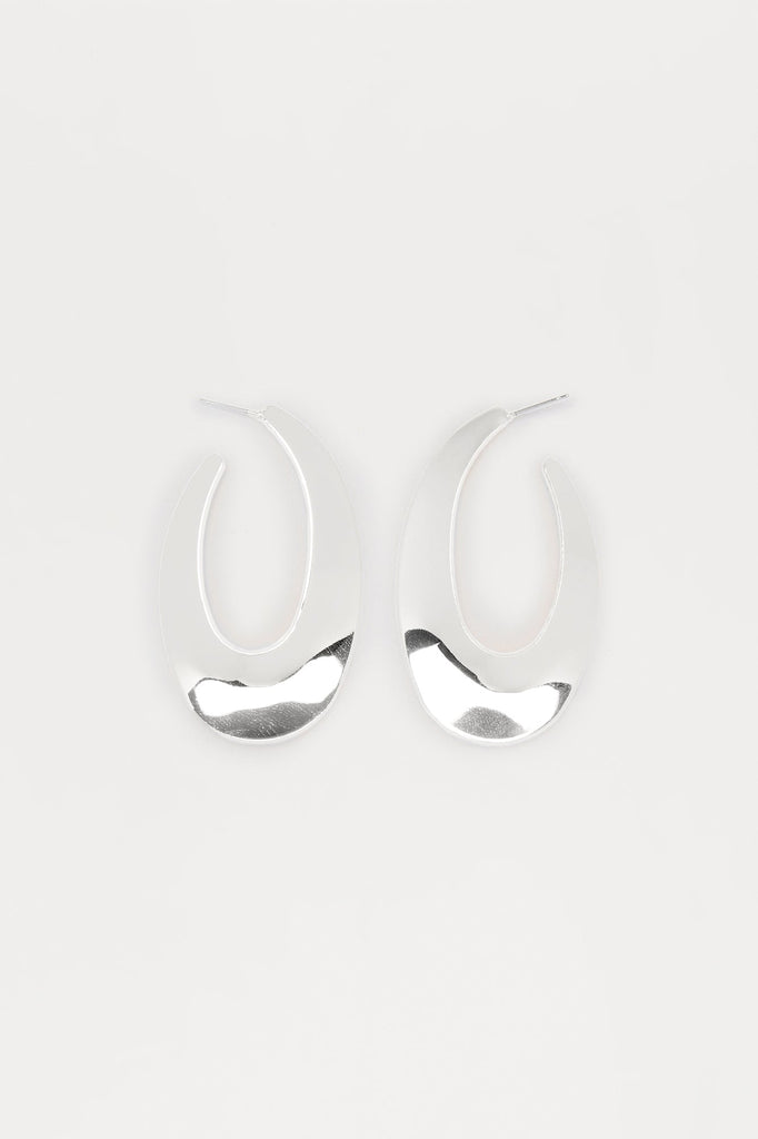 https://cdn.shopify.com/s/files/1/0293/9277/files/07-01-25_S10_6_90779E_Silver_ZSR_CXB_09-44-30_FLATLAY_13341_PXF_ES.jpg?v=1751473376