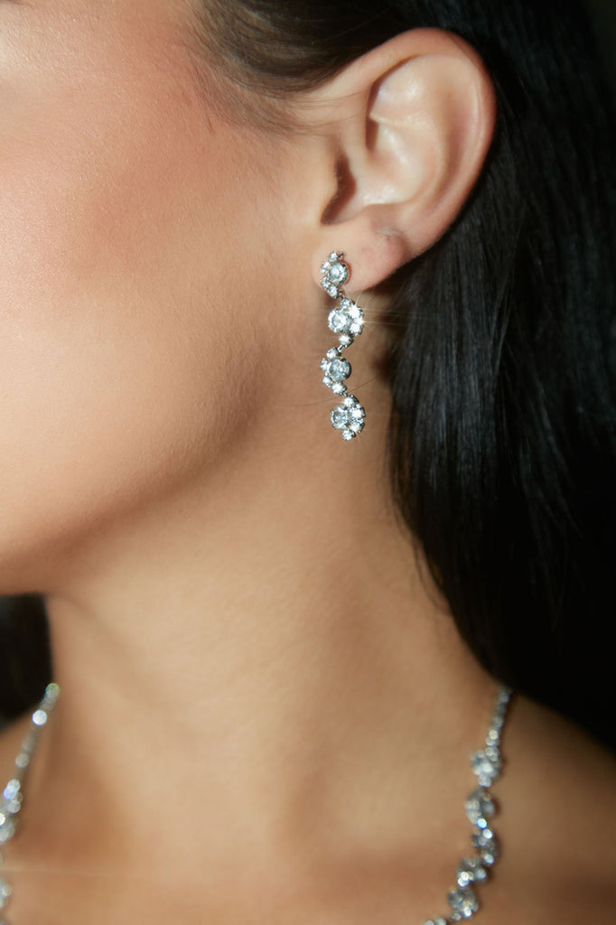 https://cdn.shopify.com/s/files/1/0293/9277/products/08-24-22Studio1_RT_15-11-50_76_TERH22418_Silver_8647_ES.jpg?v=1661456855