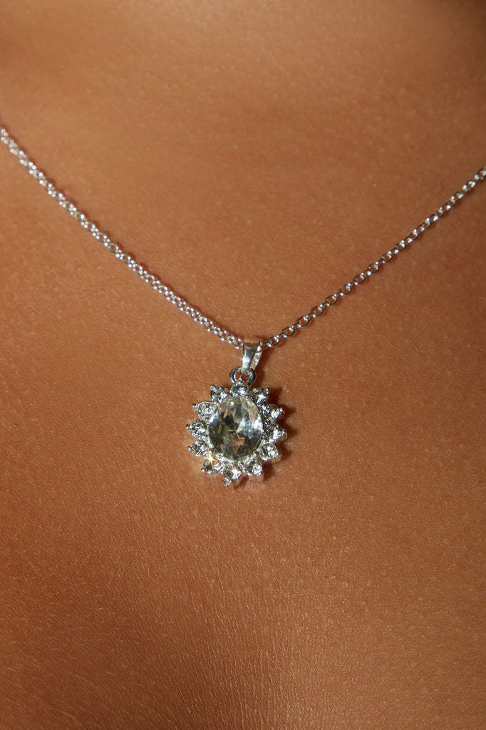 https://cdn.shopify.com/s/files/1/0293/9277/products/09-09-22Studio6_RT_14-20-01_42_71790N1_Silver_2403_SG.jpg?v=1662998207