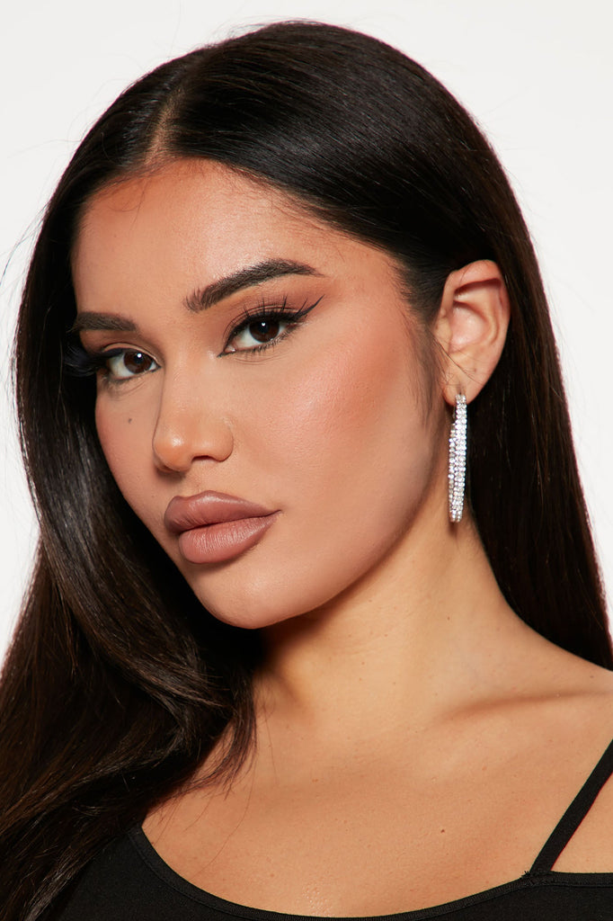 https://cdn.shopify.com/s/files/1/0293/9277/products/09-30-22Studio4_MS_11-40-26_36_TROY10818_Silver_3321_EH_93995ca3-43c8-4616-b5ed-772d8c54cfef.jpg?v=1664826281