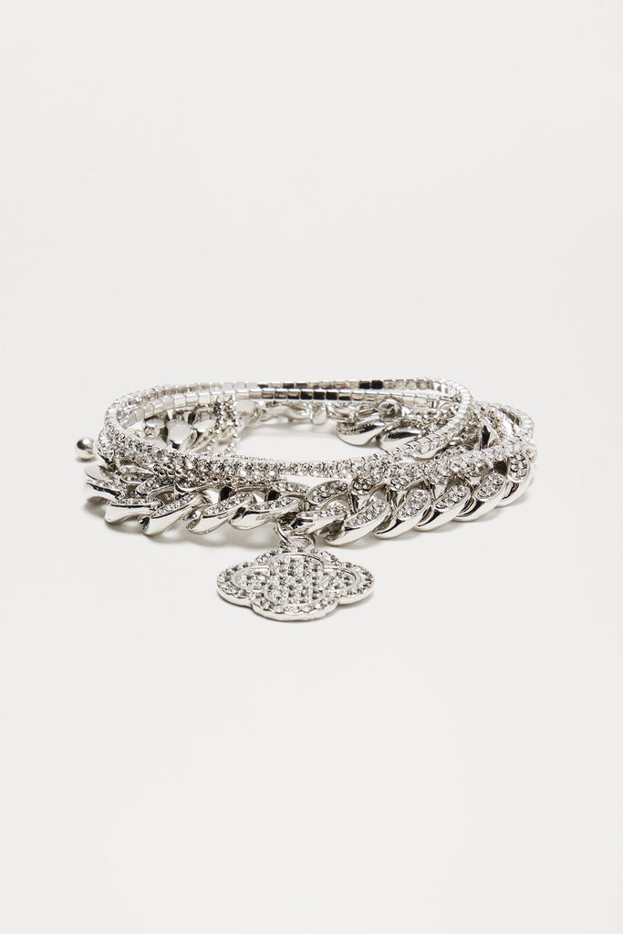 https://cdn.shopify.com/s/files/1/0293/9277/files/10-09-24_S10_23_TROY11981_Silver_CXB_10-26-07_3590_ES.jpg?v=1728597548