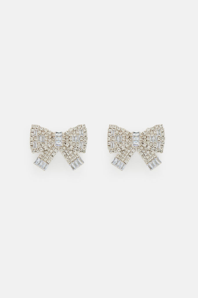 https://cdn.shopify.com/s/files/1/0293/9277/files/10-11-23STUDIO10_TK_15-23-59_42_GGE8342GD_ClearSilver_2273_ES.jpg?v=1698101982