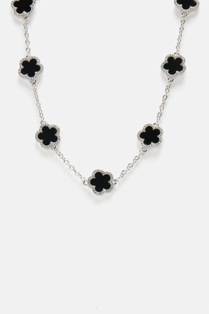 https://cdn.shopify.com/s/files/1/0293/9277/files/11-09-23STUDIO10_CXB_11-17-04_41_HCHS401_SilverBlack_4294_ES.jpg?v=1700247439