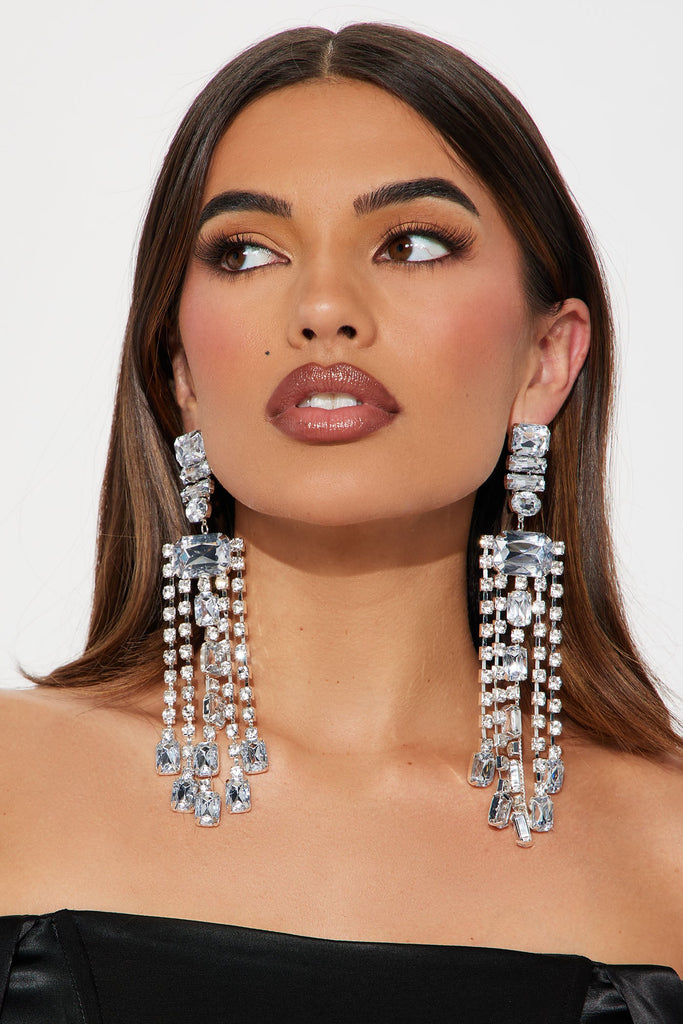 https://cdn.shopify.com/s/files/1/0293/9277/files/12-09-24_S1_71_ZDJY24091403_Silver_CXB_AC_14-42-25_178567_EH.jpg?v=1733872788