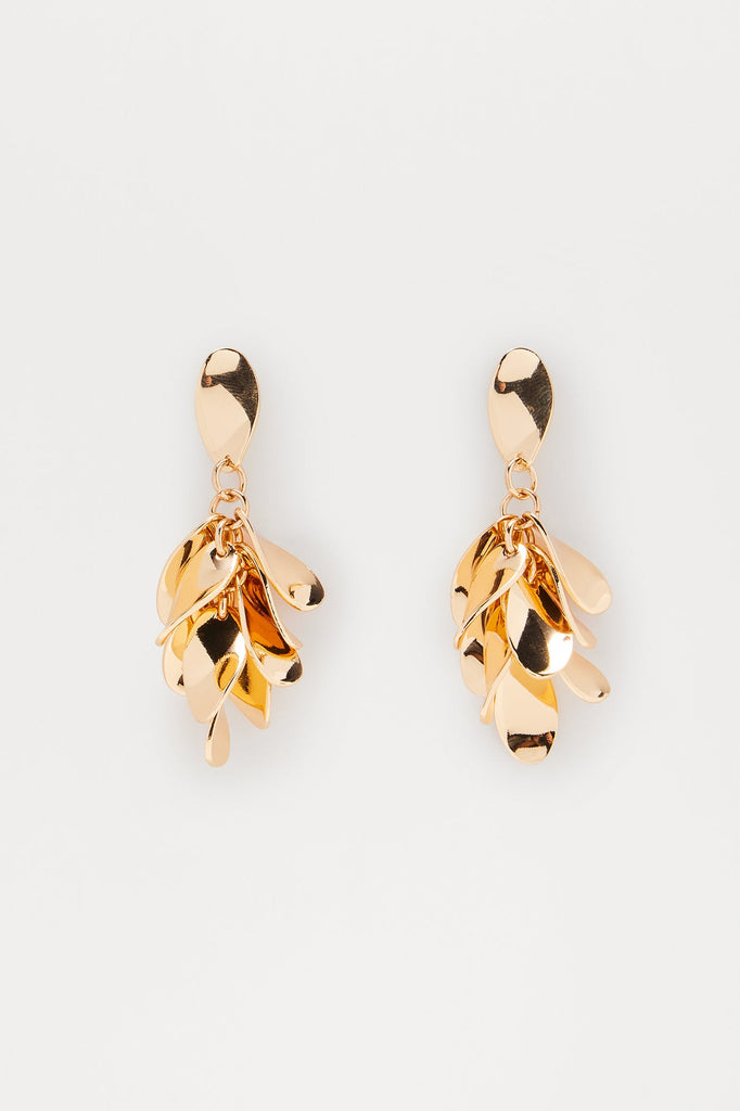 https://cdn.shopify.com/s/files/1/0293/9277/files/12-18-24_S15_47_ZD2408612_Gold_CZ_11-18-467475_PXF.jpg?v=1735925432