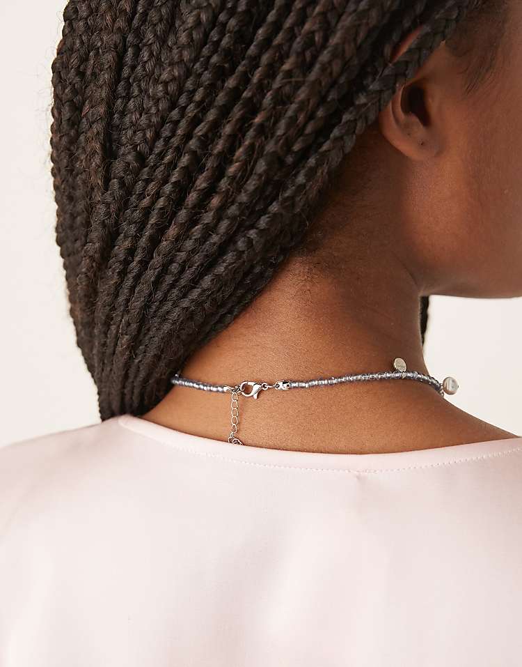 https://images.asos-media.com/products/asos-design-necklace-with-beads-and-multi-charms/208396017-3?$n_750w$&wid=750&fit=constrain