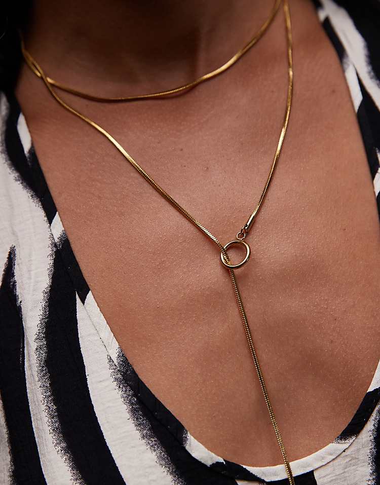 https://images.asos-media.com/products/topshop-samir-waterproof-stainless-steel-link-charm-necklace-in-gold/208532374-2?$n_750w$&wid=750&fit=constrain