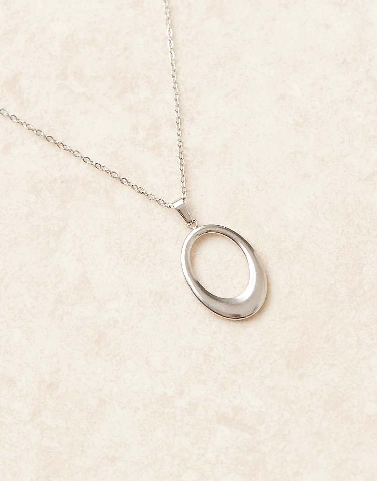 https://images.asos-media.com/products/lost-souls-stainless-steel-cutout-large-pendant-necklace-in-silver/208880237-2?$n_750w$&wid=750&fit=constrain
